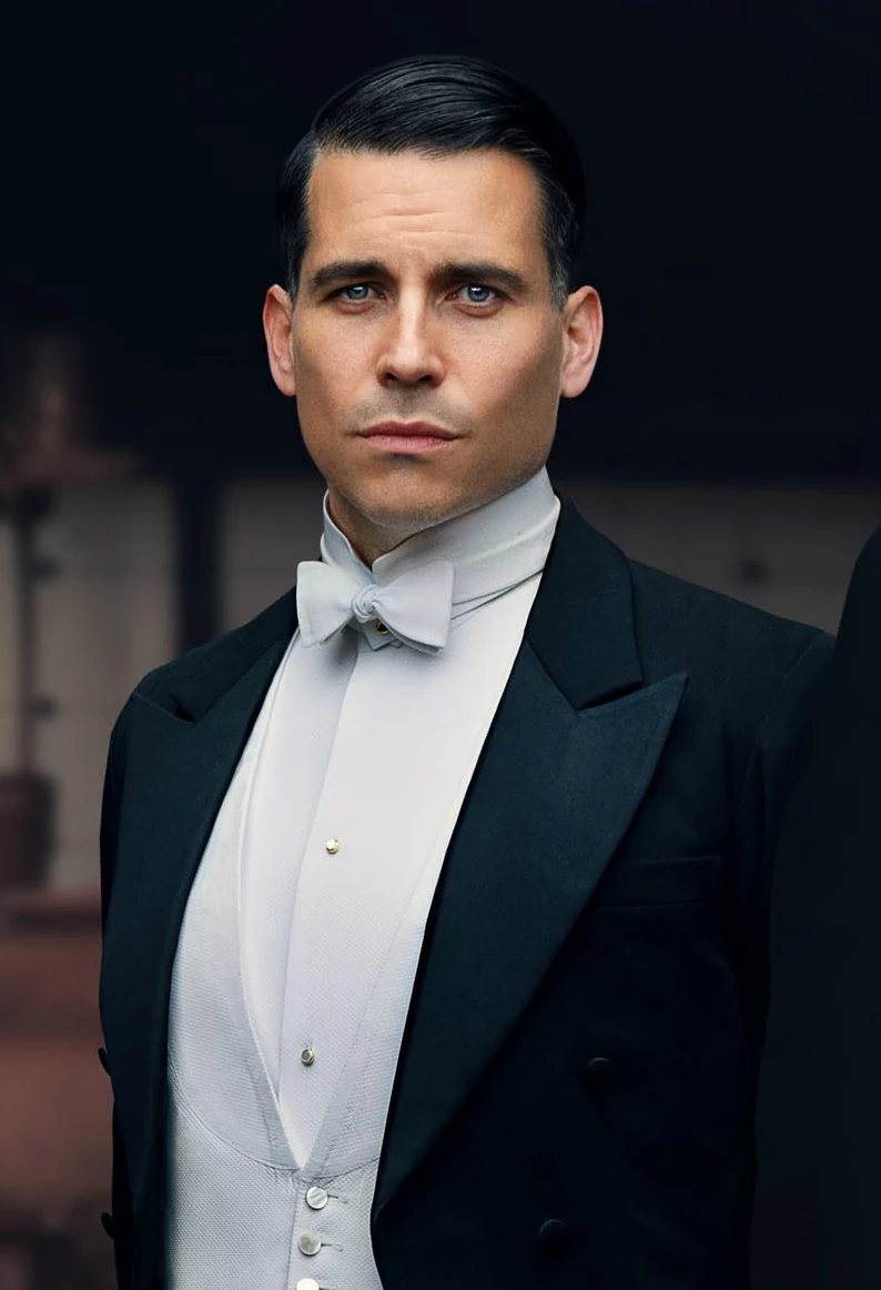 Photo de Robert James-Collier